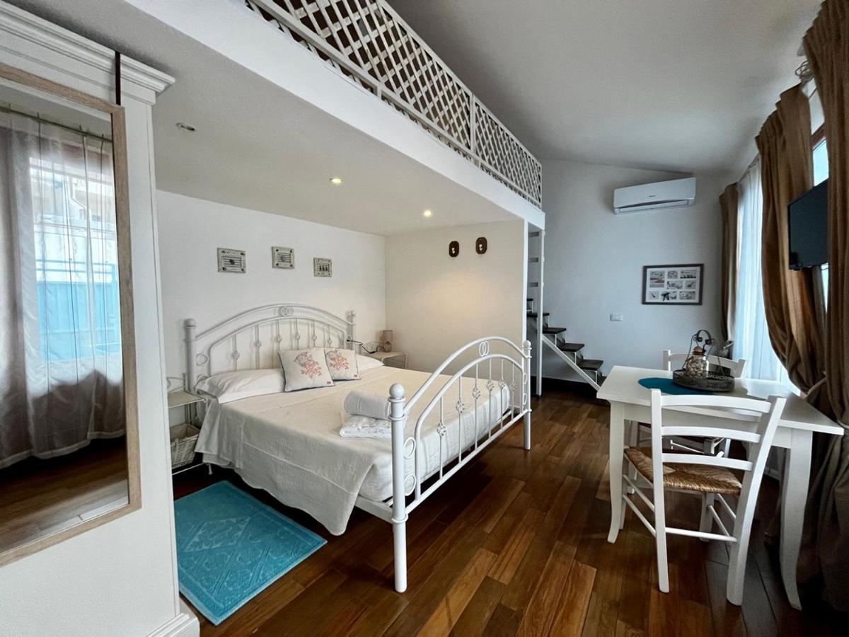 Palmasera Charming Rooms 칼라고노네 외부 사진