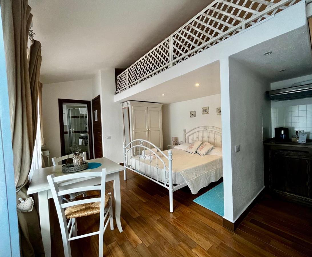 Palmasera Charming Rooms 칼라고노네 외부 사진